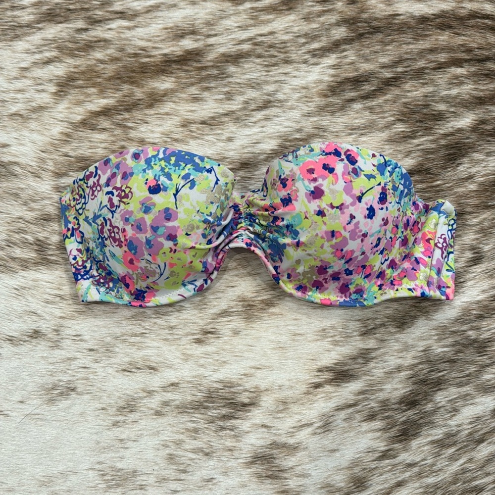 Victoria’s Secret women’s bikini top 32 c